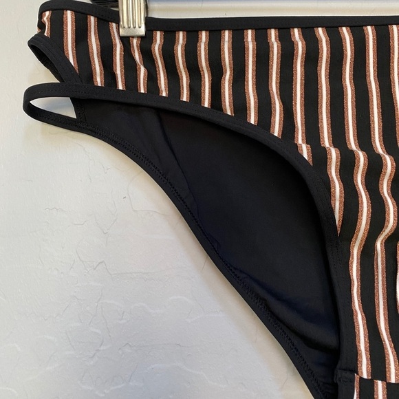 New L*Space Horizon Stripe Rachel Bottom - Picture 5 of 7